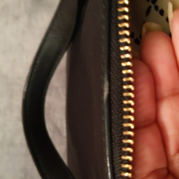 Kate spade black bag with gold hardware - Picture 7 of 13